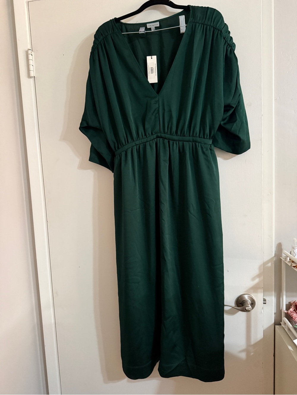 Elastic-Waist Deep Green Midi Dress with V-Neck